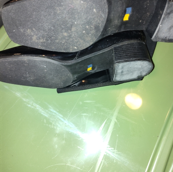 Boots - Picture 2 of 4